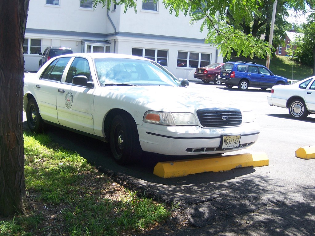 Oakland, NJ Code Enforcement 1999 Ford Crown Victoria. For… Flickr