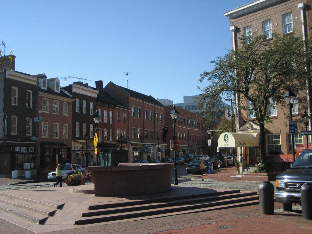 Fells Point Thames Street and the Admiral Fell Inn (which … Flickr