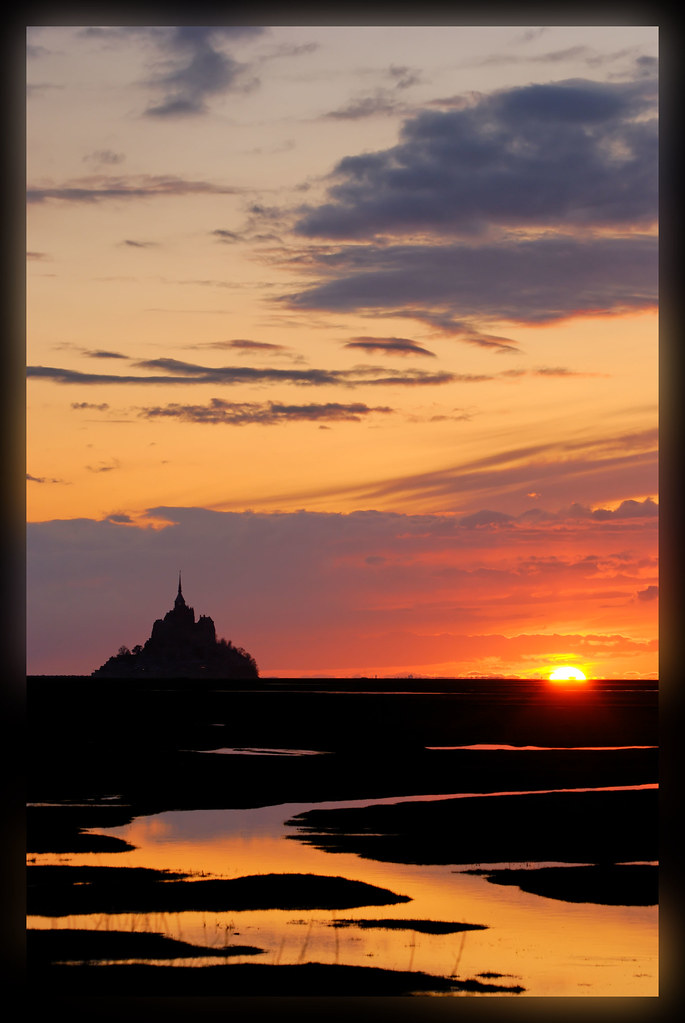 Coucher de soleil sur la Baie du Mont St Michel CLICK