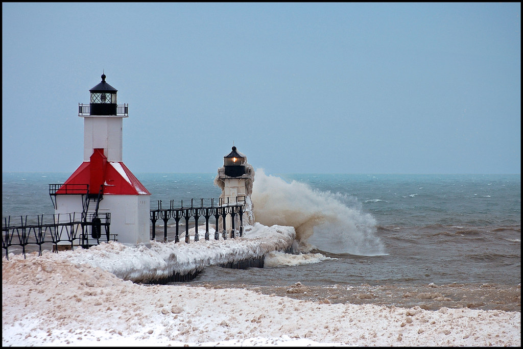 St. Joseph Michigan Light a photo on Flickriver