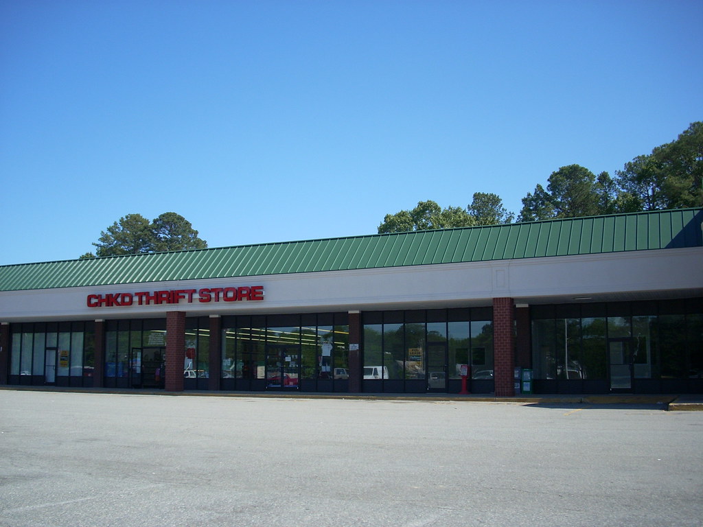 Hayes Shopping Center stores a photo on Flickriver