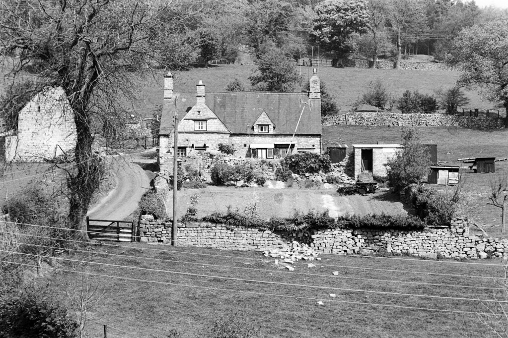 CWMBRAN Upper Cwmbran Glyn Bran Farm April 1980 The wall… Flickr