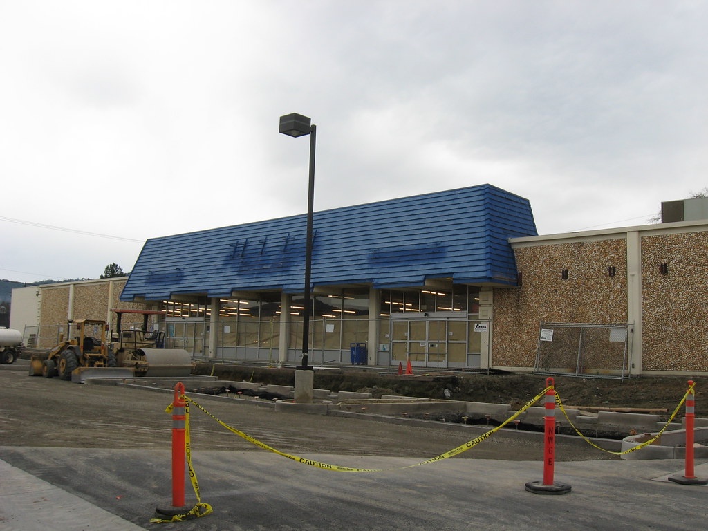 Value Giant Drug Store Ukiah,CA Former Value Giant Drug St… Flickr