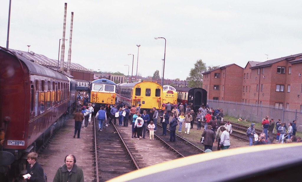 45104 Bounds Green Open Day 4th May 1987 45104. Crewe buil… Flickr