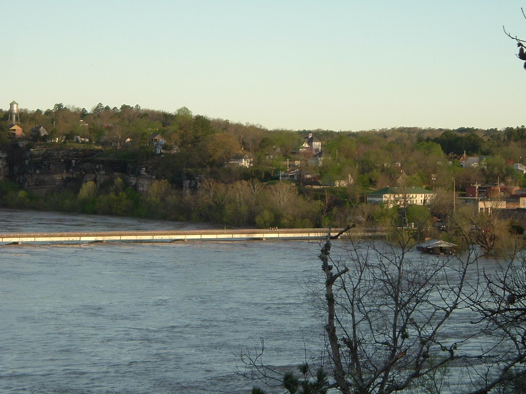 Flood at Calico Rock, Arkansas The White River Bridge at C… Flickr