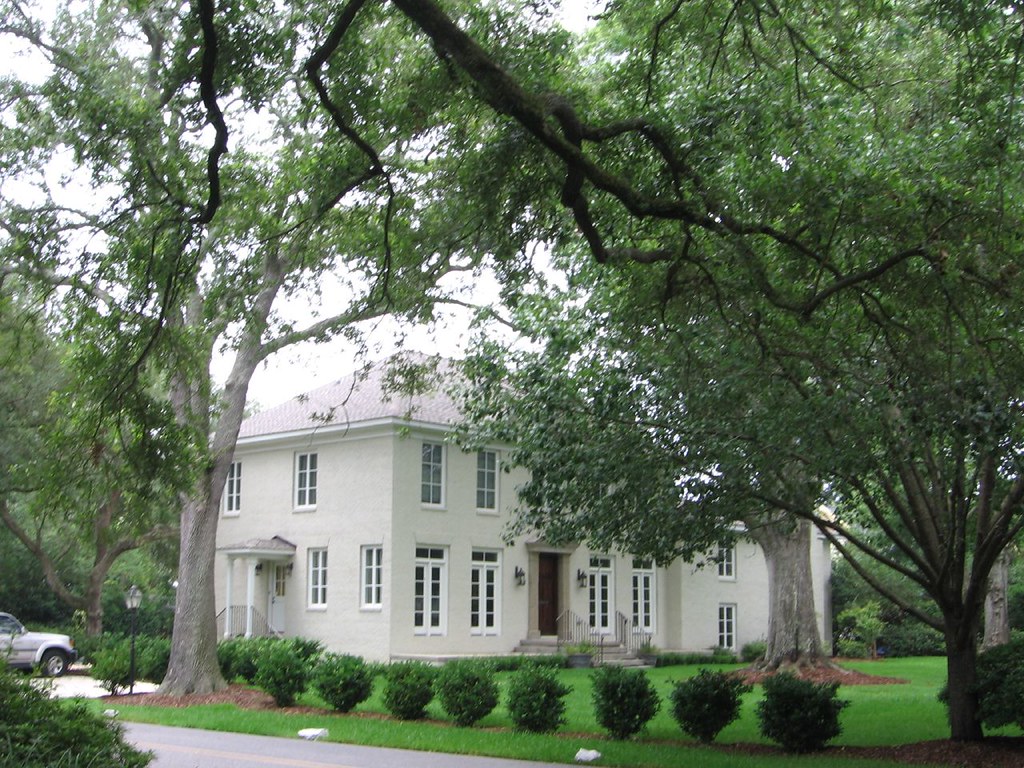 The Crescent Charleston, SC. The Renken's house across the… Flickr