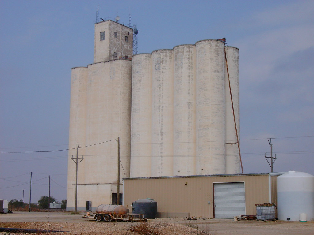Grain Elevator (Roscoe, Texas) Roscoe is located to the we… Flickr