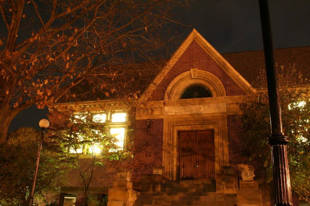 Oakmont Carnegie Library AxsDeny Flickr