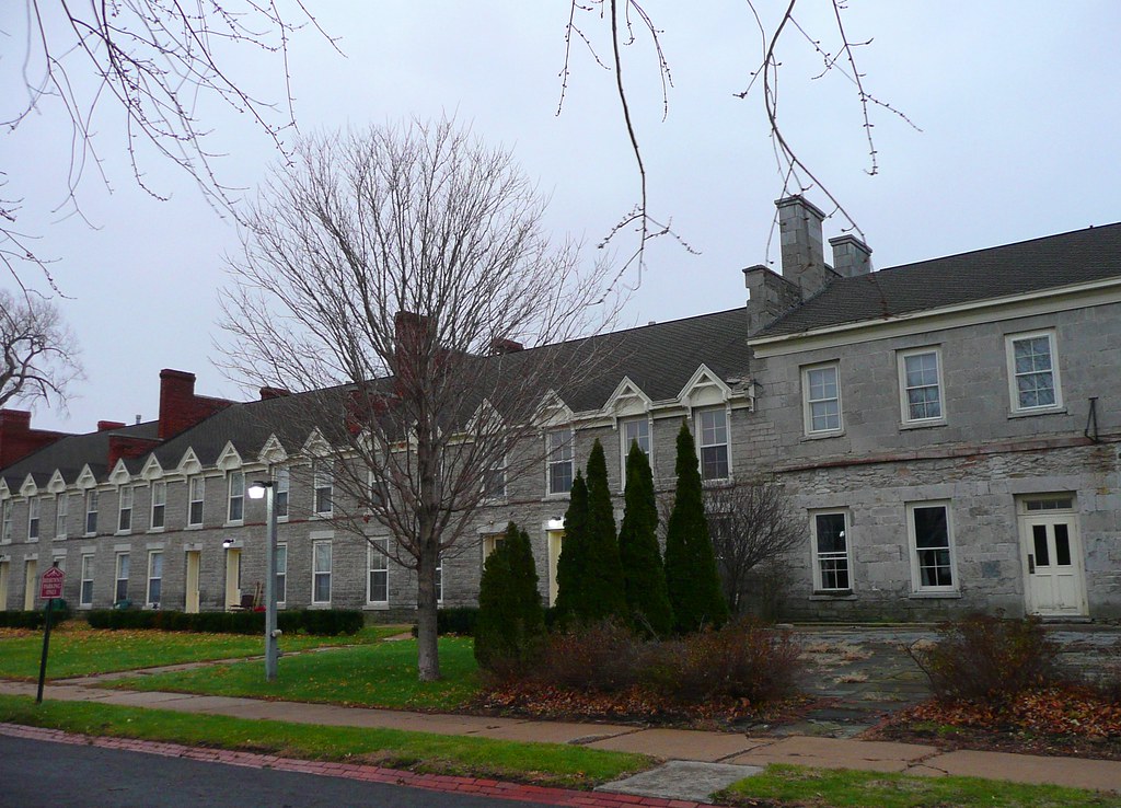 Madison Barracks, NY Officers' Quarters (Stone Row) Flickr