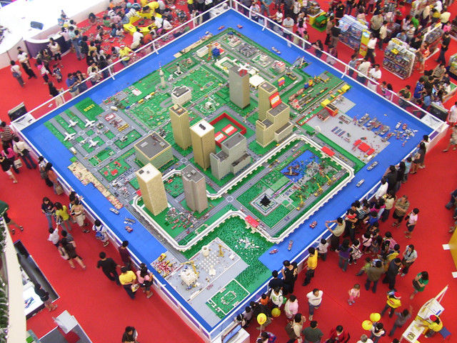 Lego City Senayan City Dubbed by Lego Denmark as the big… Flickr