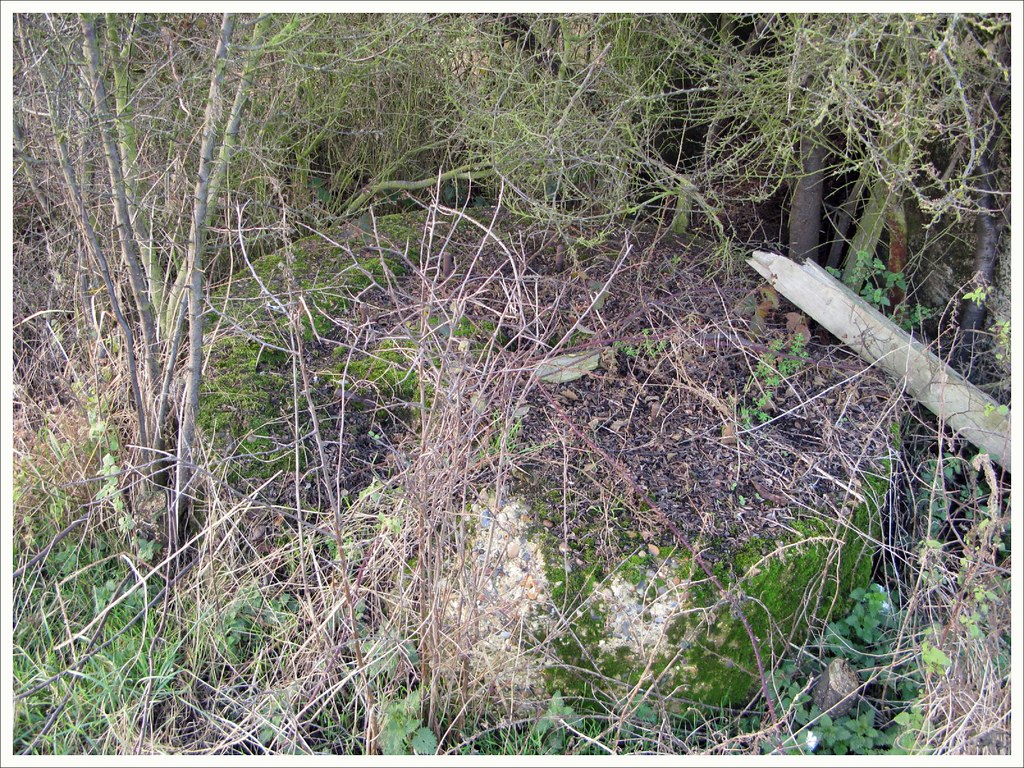 Canewdon Lambourne Hall AAA Pillbox Gun Mount Community Archive Flickr