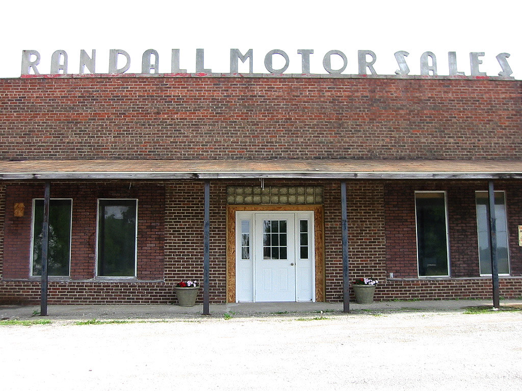 randall motor sales reeeally old, abandoned auto dealershi… Flickr