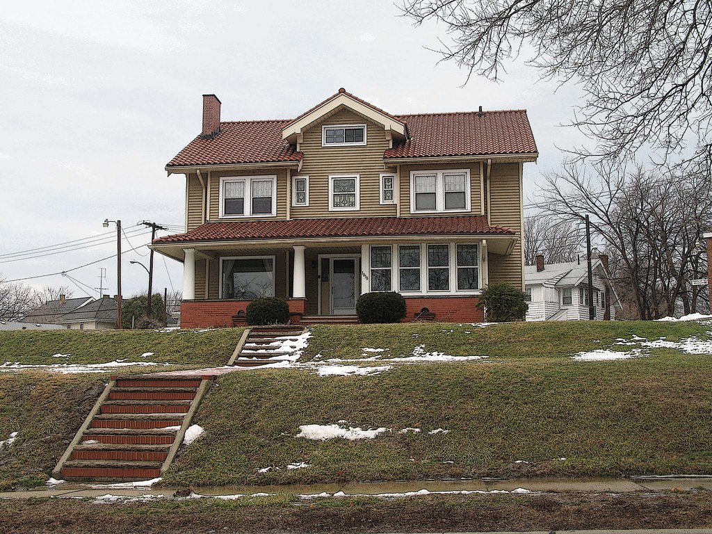 House on River Road, Toledo John Hartsock Flickr