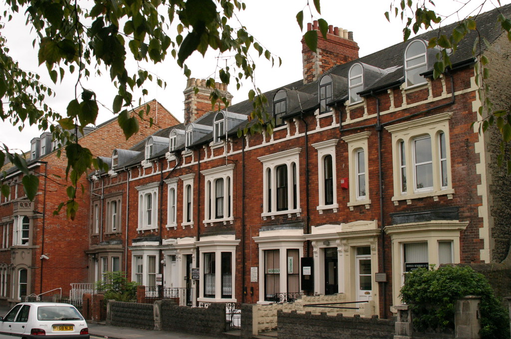 Swindon Old Town, Bath Rd, 2129 Terrace of 5 houses. c186… Flickr