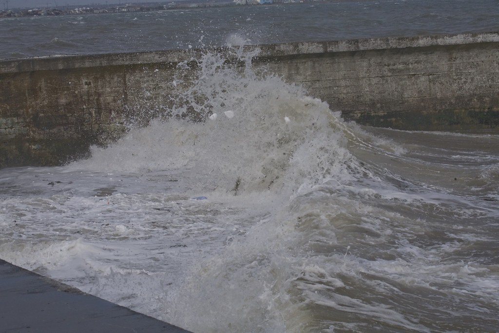 ROUGH SEA BLACKROCK Blackrock has a station on the Dubli… Flickr