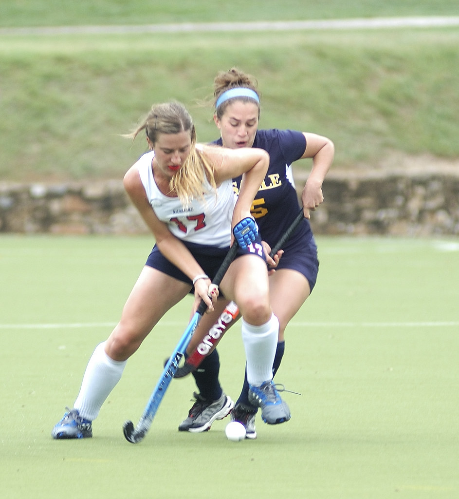UR Field Hockey Spring 06 Ines Reimundes (17) wrestles wit… Flickr