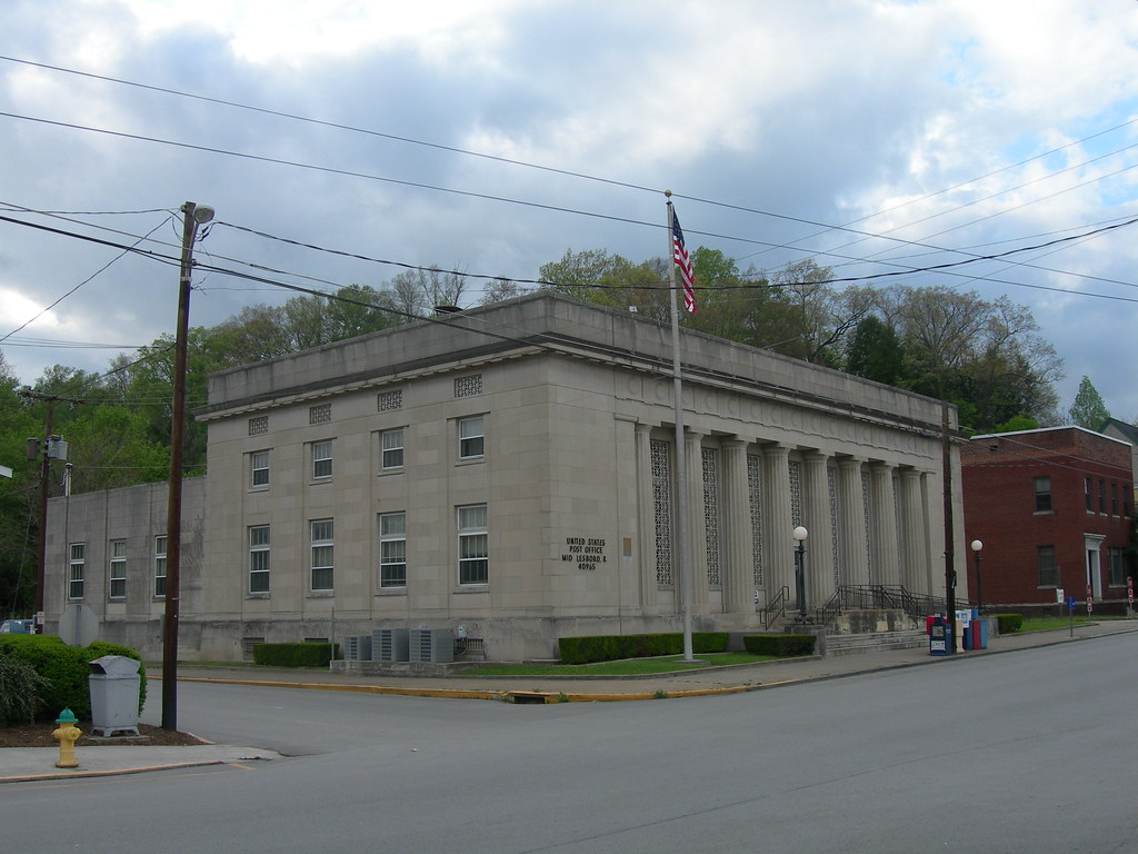 Middlesboro, Kentucky 40965 Officially, the town name is s… Flickr