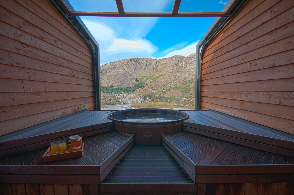 Onsen Hot Baths (HDR) 10 minutes outside Queenstown are th… Flickr
