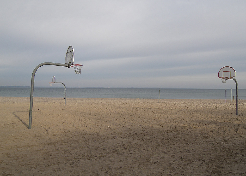 BasketballArea am Strand von Niendorf/ Ostsee Jean Pierre