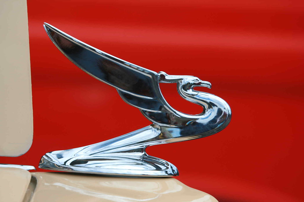 Swan Hood Ornament One of the more ornate hood ornaments a… Flickr