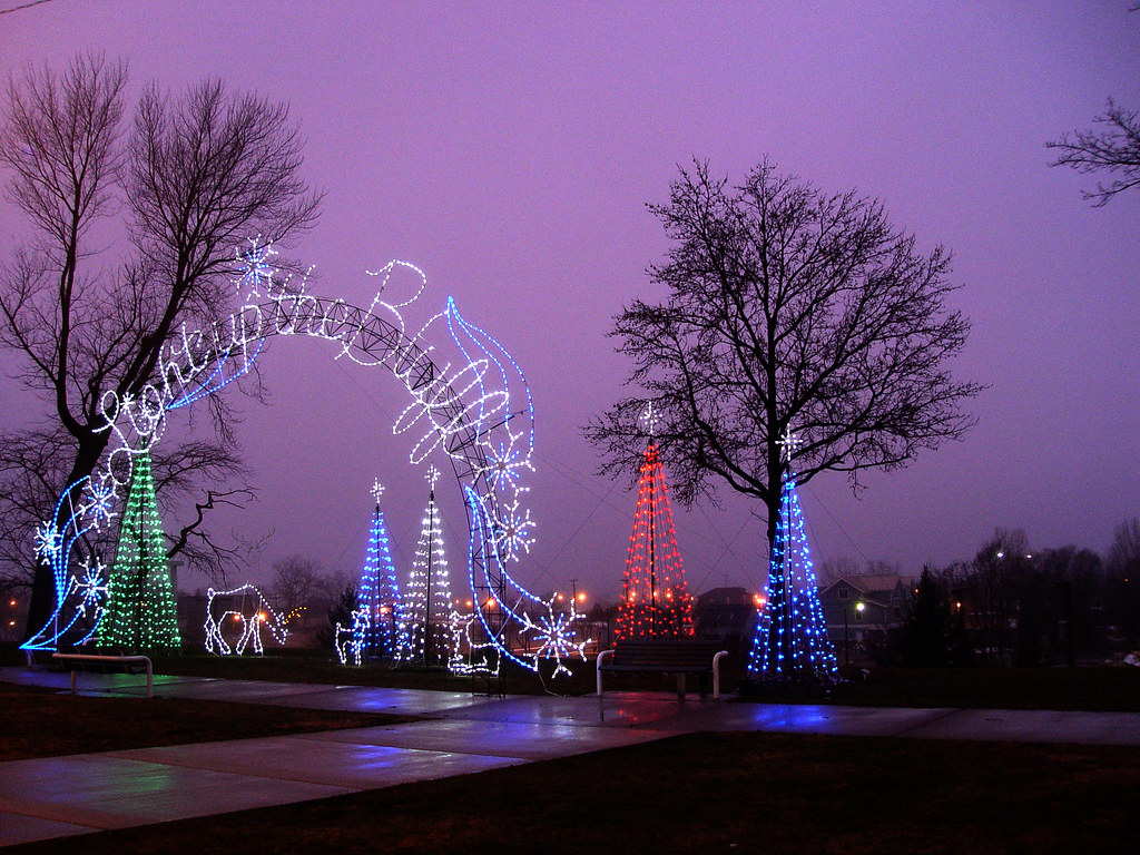 Light Up the Bluff Christmas decorations on the bluff of S… Flickr
