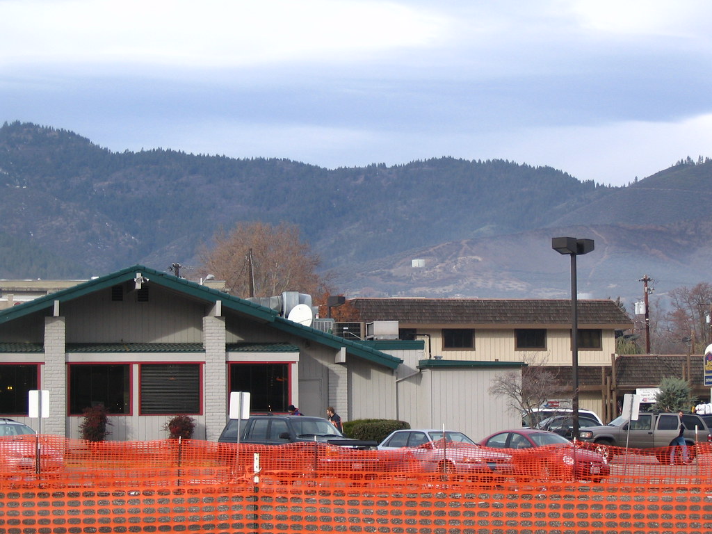 Hills above Yreka CC0 waiver To the extent possible under… Flickr