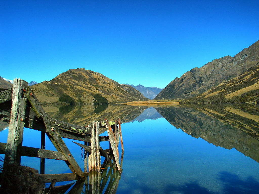 Moke Lake Moke Lake is located about 15 minutes from Queen… Flickr