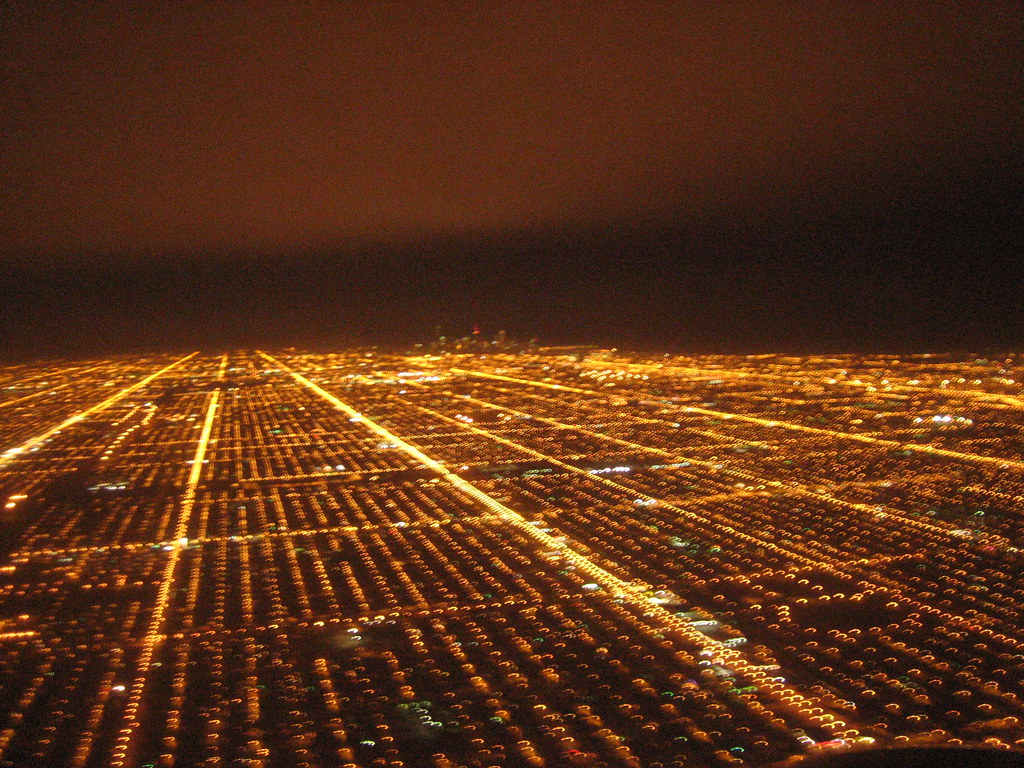 loop in the distance landing at MDW at night Andrew Huff Flickr