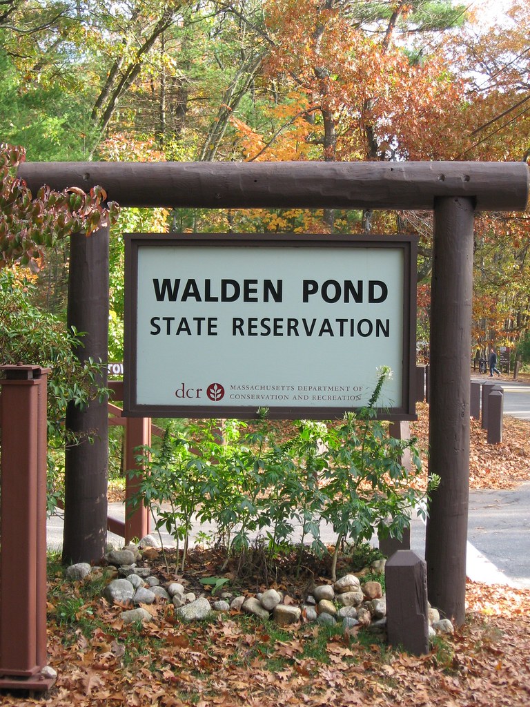Walden Pond Sign Sign at the entrance to the Walden Pond p… Flickr