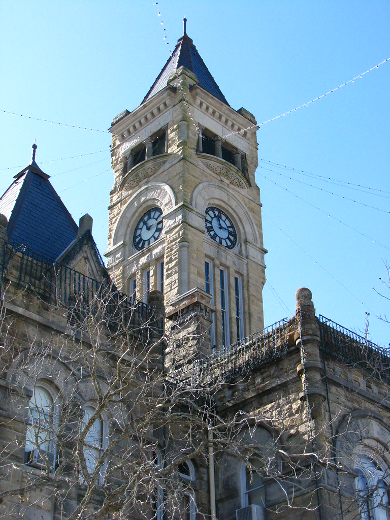 Lavaca County court house, Hallettsville, TX gohomekiki Flickr