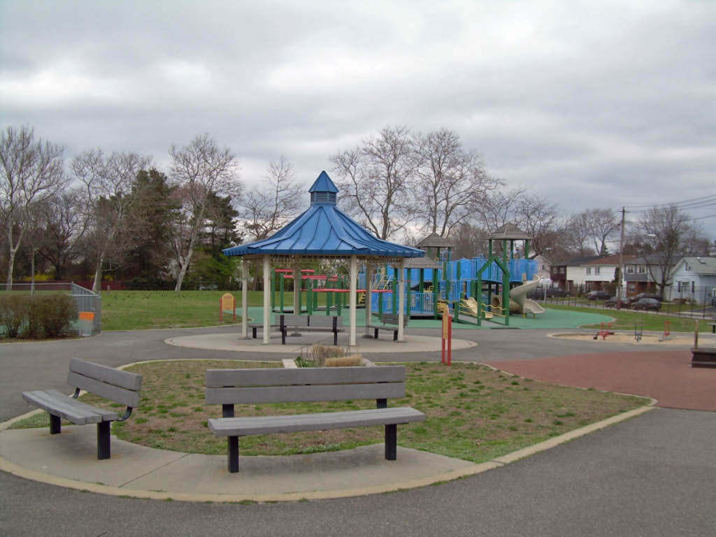 Panoramio Photo Of Newbridge Road Park