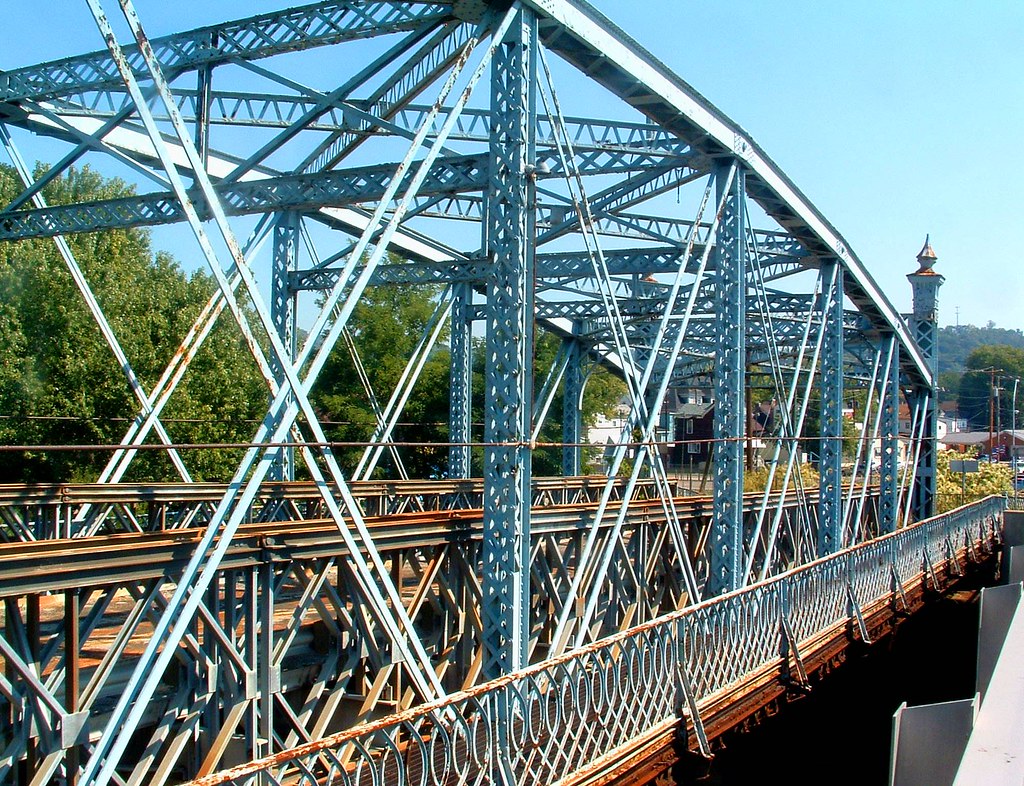 Bridgeport Bridge East The Bridgeport Bridge crosses the O… Flickr