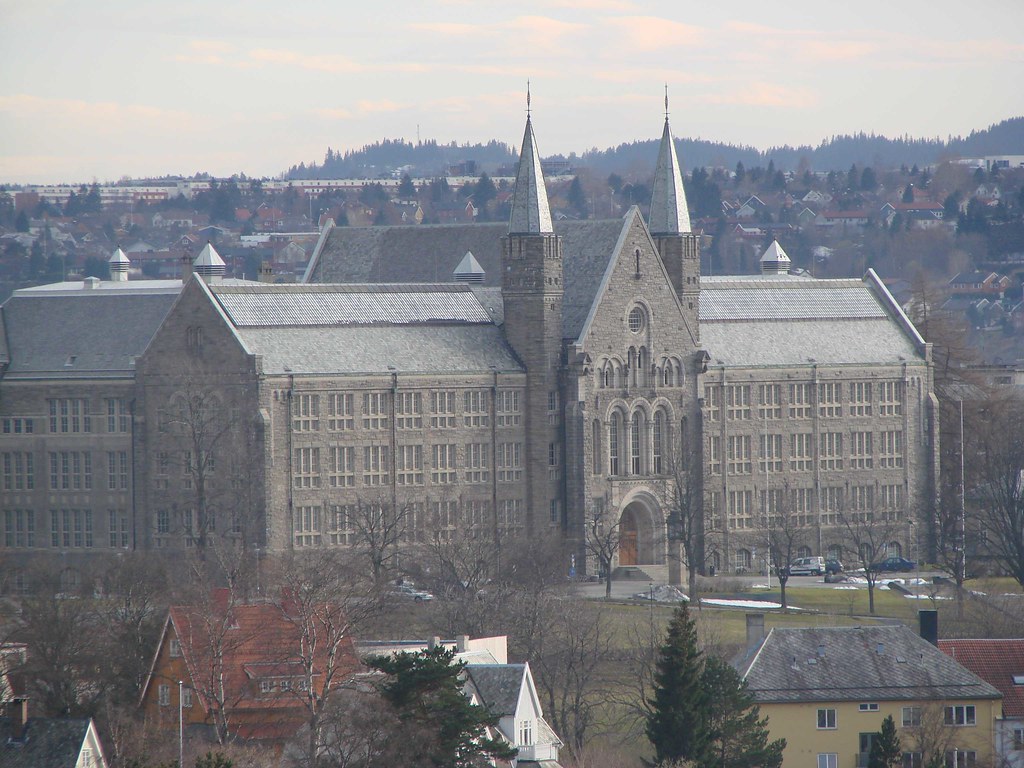 NTNU mainbuilding NTNU Trondheim university main buildin