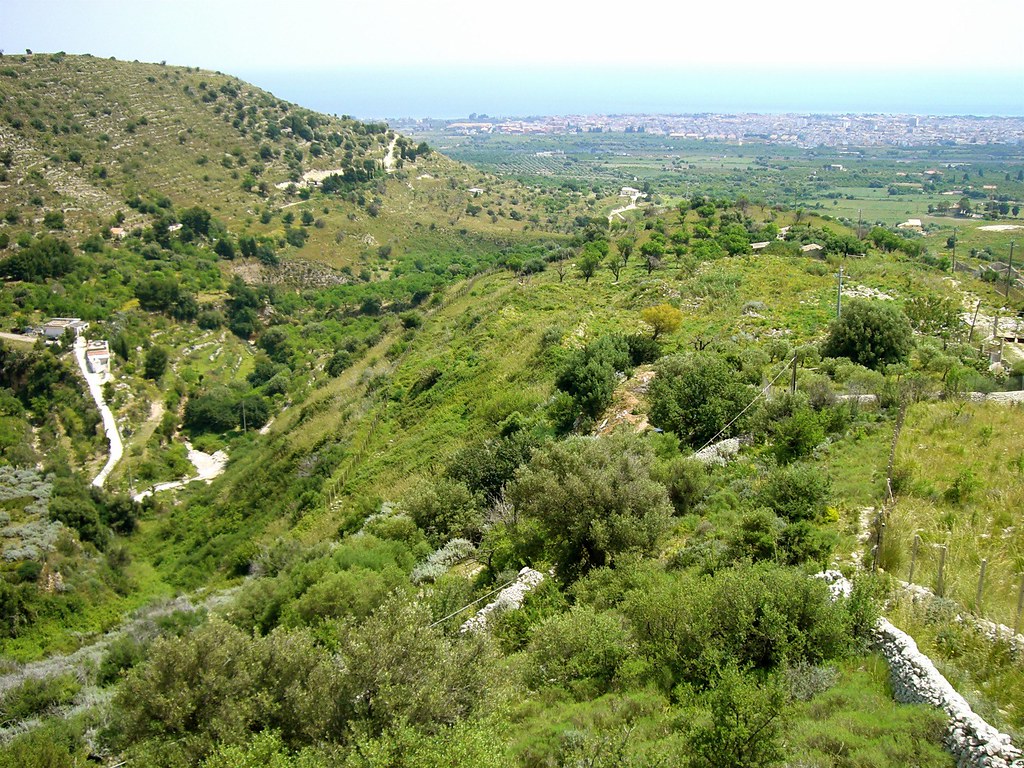 Avola Antica 1 Il territorio di Avola è stato vissuto ne… Flickr