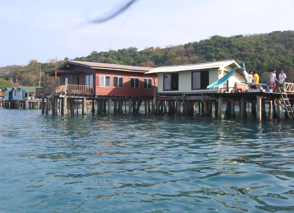 Houses on the water This is the place where fishermen live… Prem