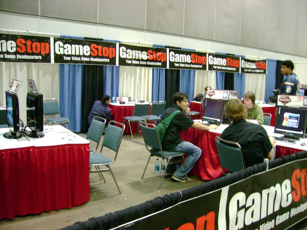 GameStop tries to sell you Star Wars games with a LAN part… Flickr
