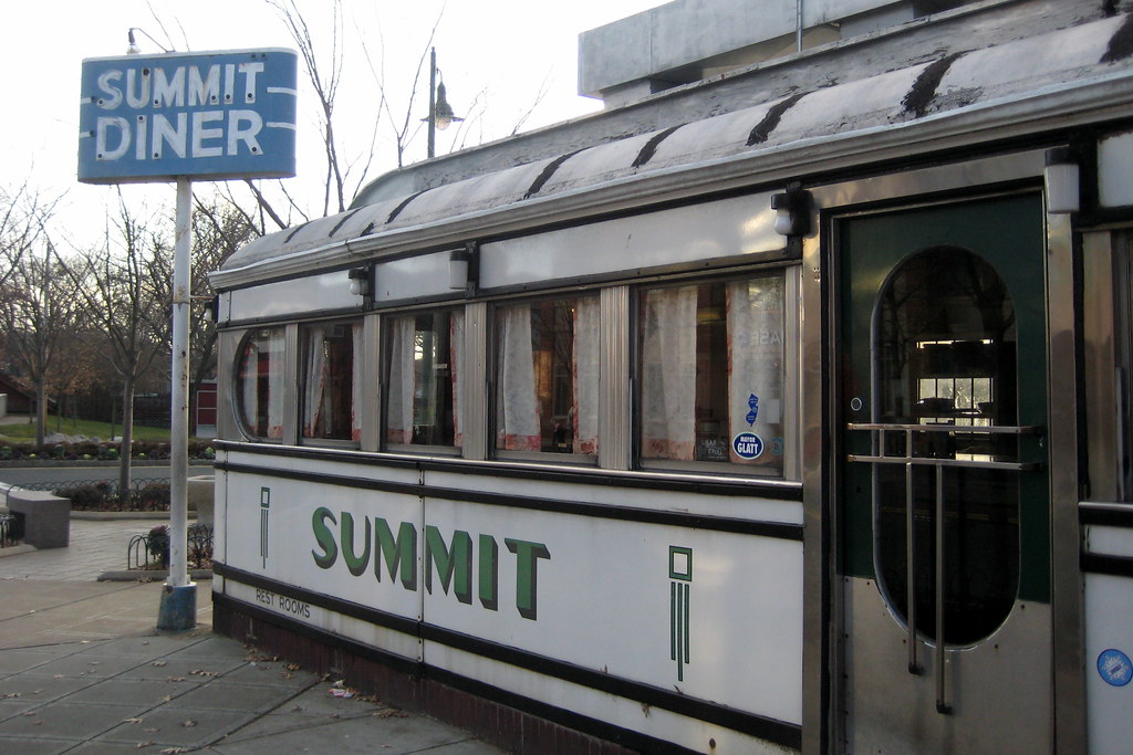 NJ Summit Summit Diner The Summit Diner, located on the… Flickr