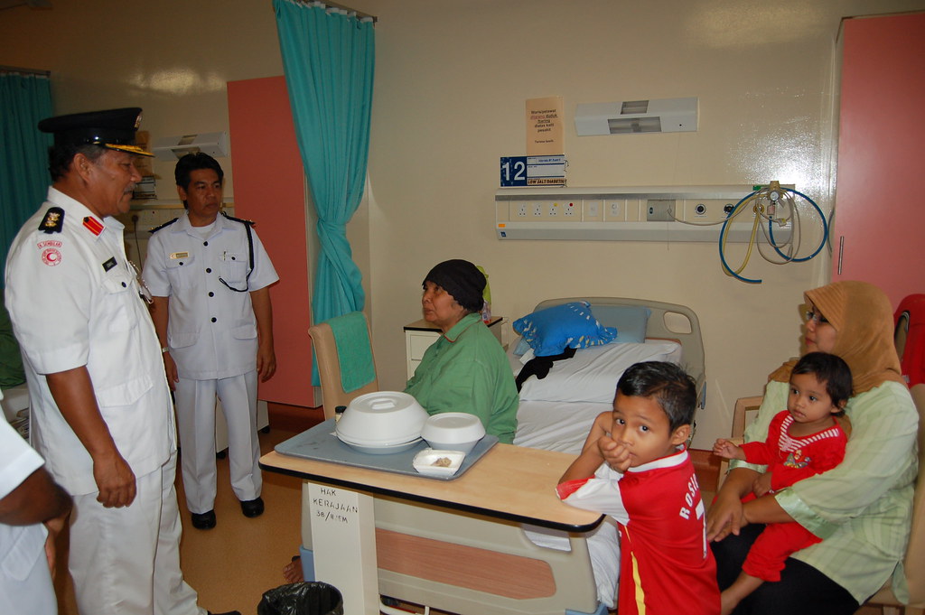 Lawatan ke Hospital Jempol Tn. Ismail sempat melawat