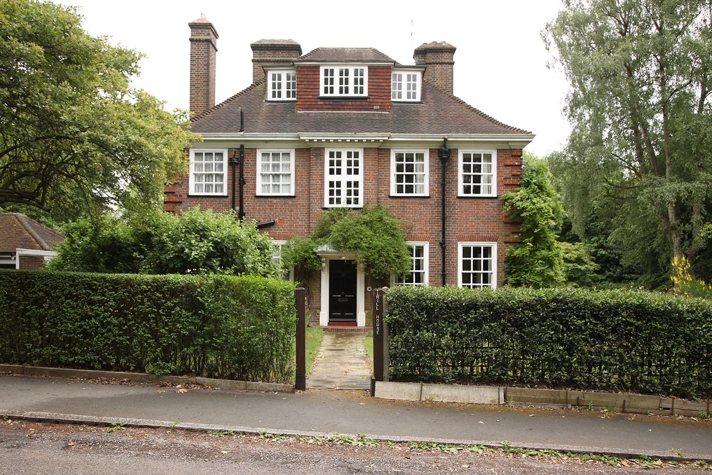 Hill House Hill House, Wills Grove, Mill Hill. Photo taken… Flickr