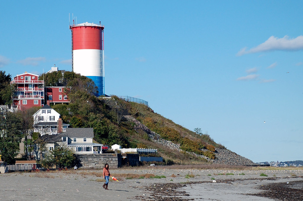 finding treasure Point Shirley, Winthrop, MA Peyri Herrera Flickr