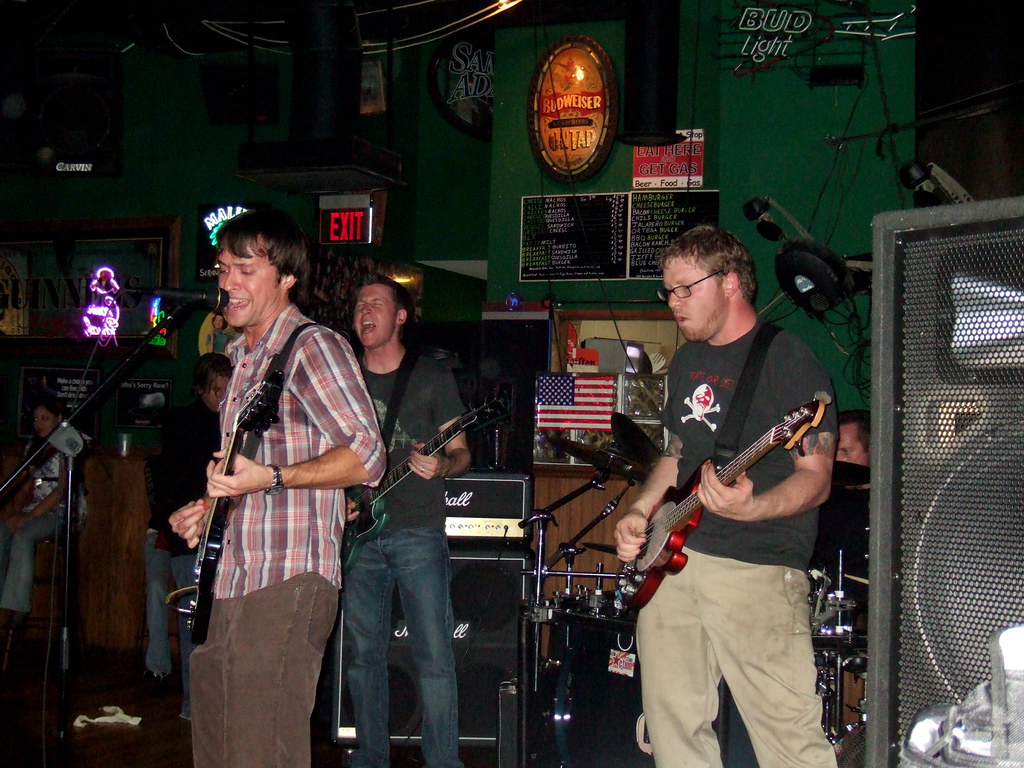 DSCF1770 The Action Item, Back Alley, Fullerton, Nov 17, 2… Flickr