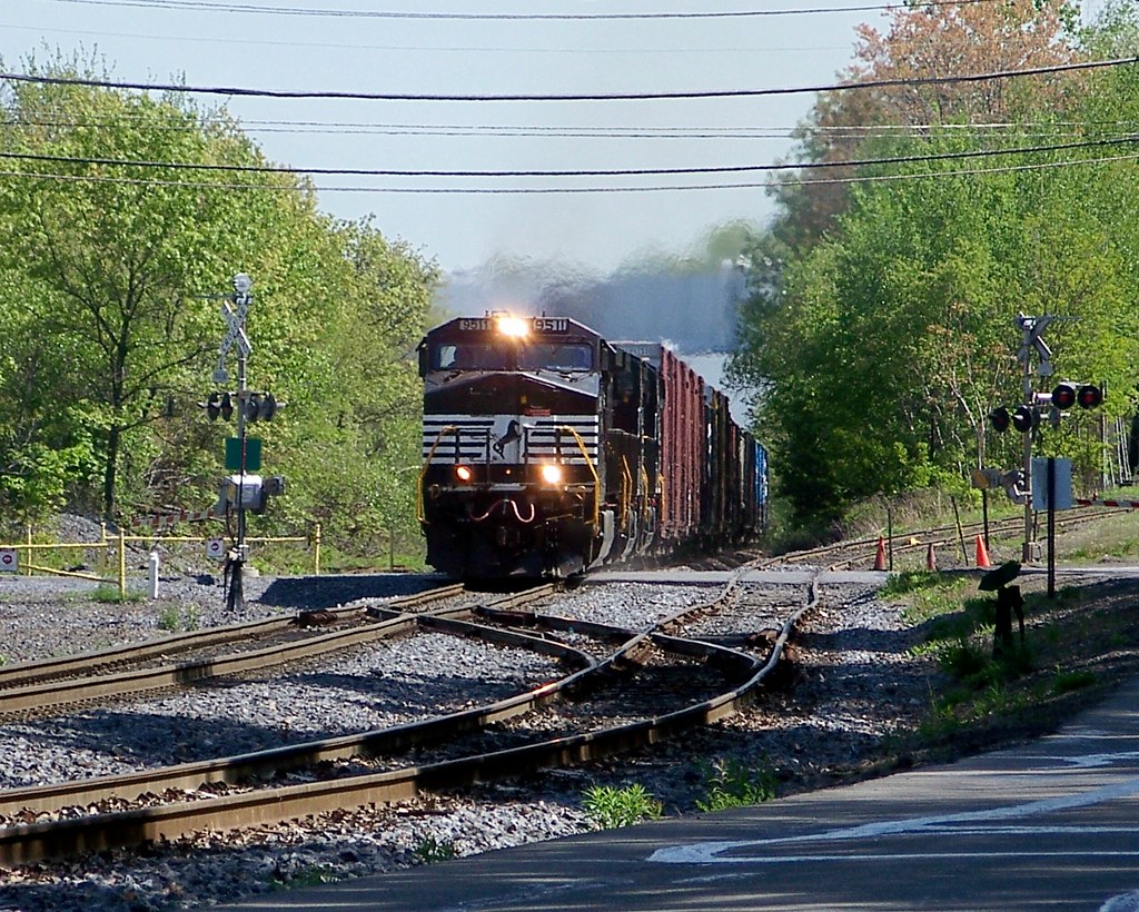 train 412 at Yatesville, PA 412 at the north end of the Ya… Flickr