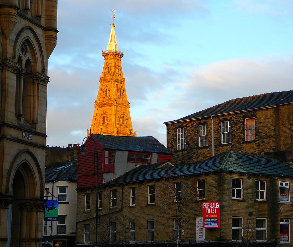 Halifax Town Hall The steeple of Halifax Town Hall glows g… Flickr