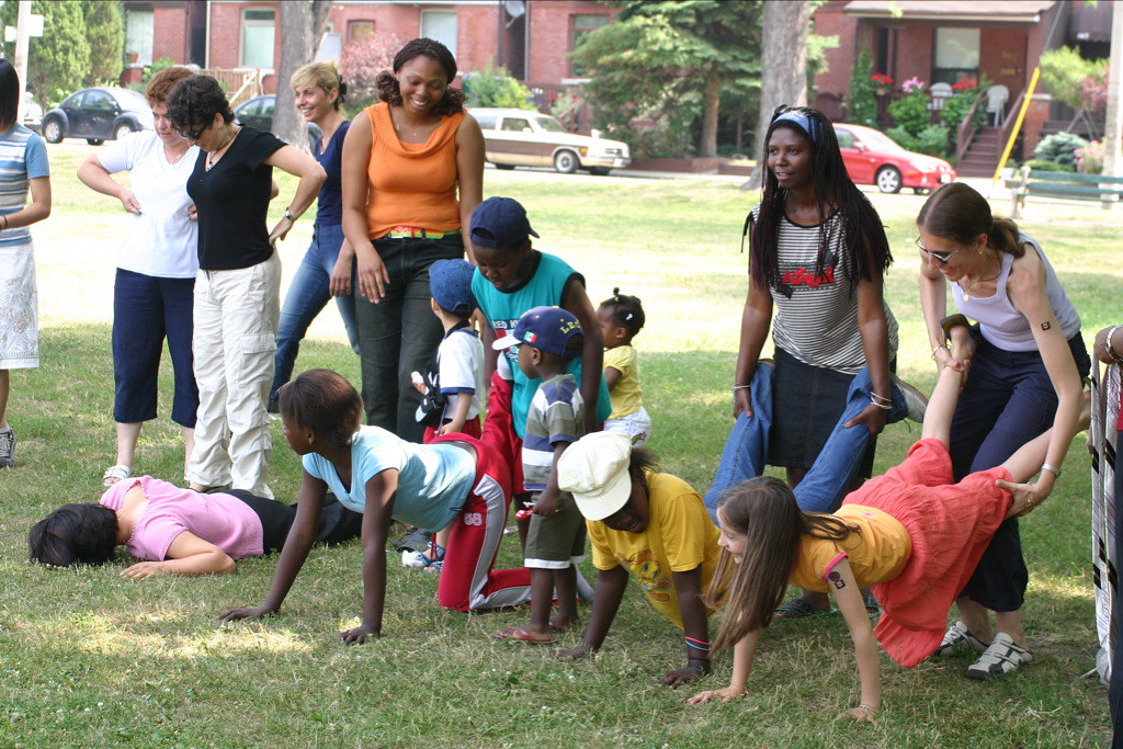 Wheelbarrow race Countries represented in this picture (be… Flickr