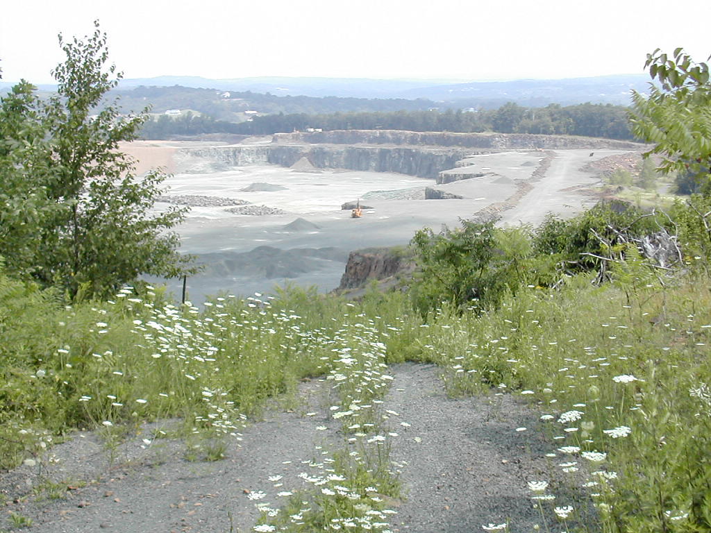 quarry View of the quarry; I think this belongs to Tilcon.… Flickr