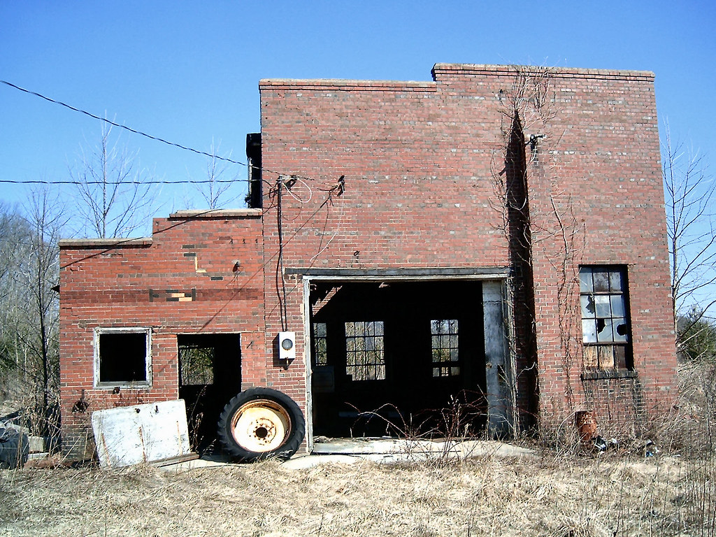 Worker's Building Abandoned brick factory. Medora, Indiana… Flickr