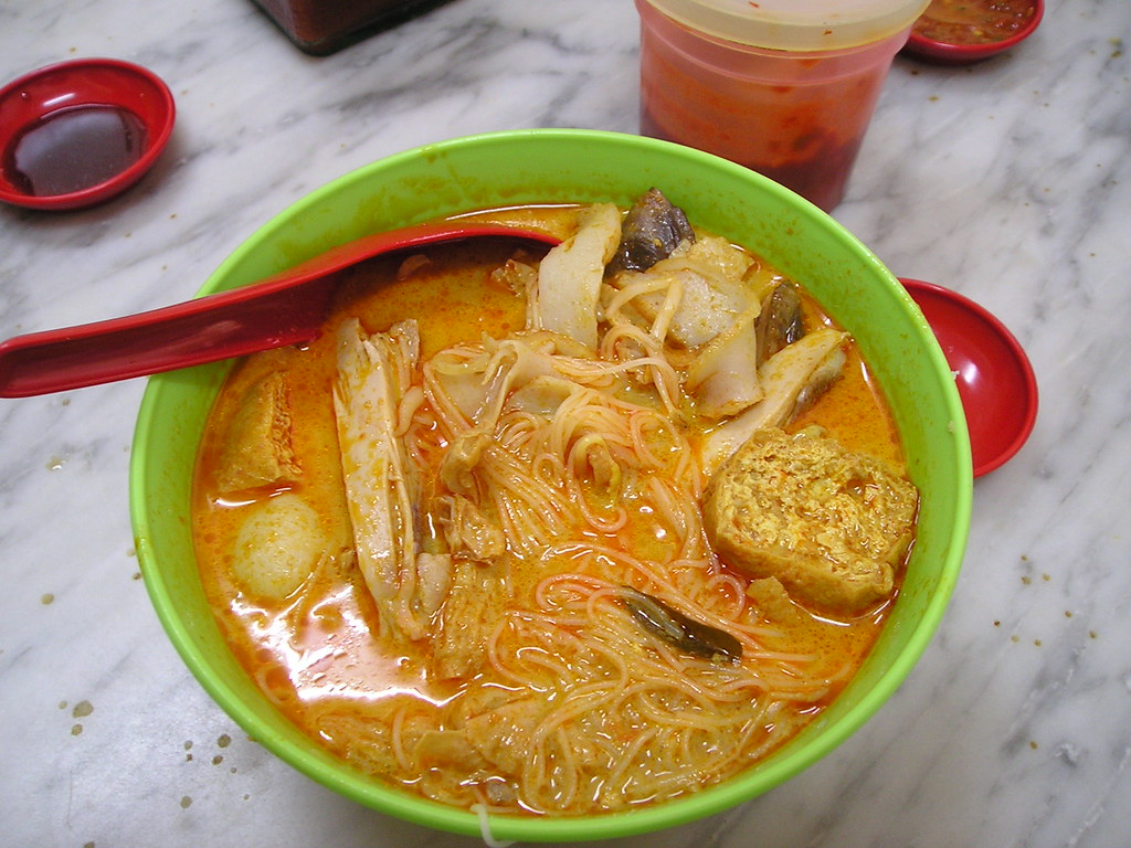 Mee Kari (Curry Noodle) Best! Spicy with coconut milk.At c… Flickr