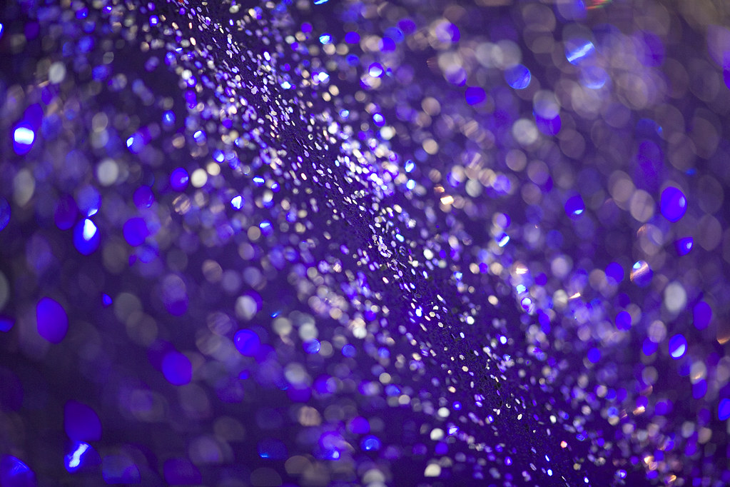 blue glitter on the dance floor at the SSTM 200mm f/1.8 at… Flickr