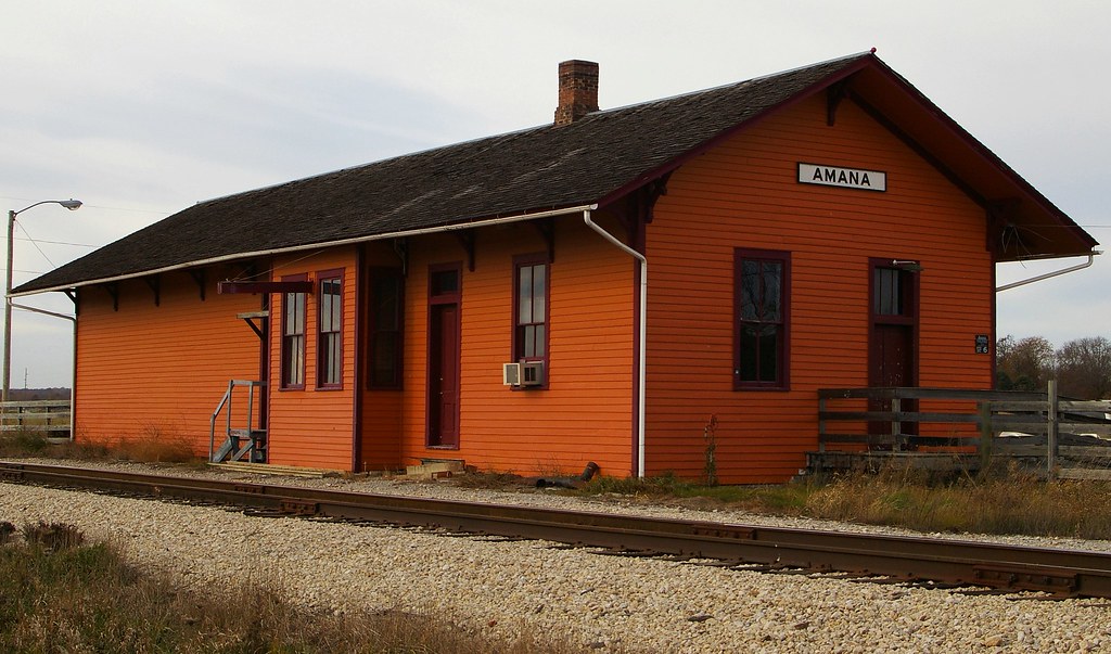 Amana, Iowa train station Milwaukee Road station built in … Flickr