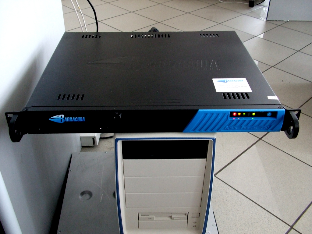 Barracuda Spam Firewall 300 teszt Barracuda 300 Spam